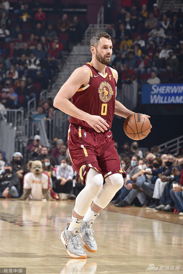 在赛季中期 在赛季中期