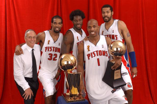 的形势依旧 的形势依旧