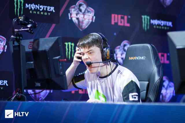 发点会更自 发点会更自